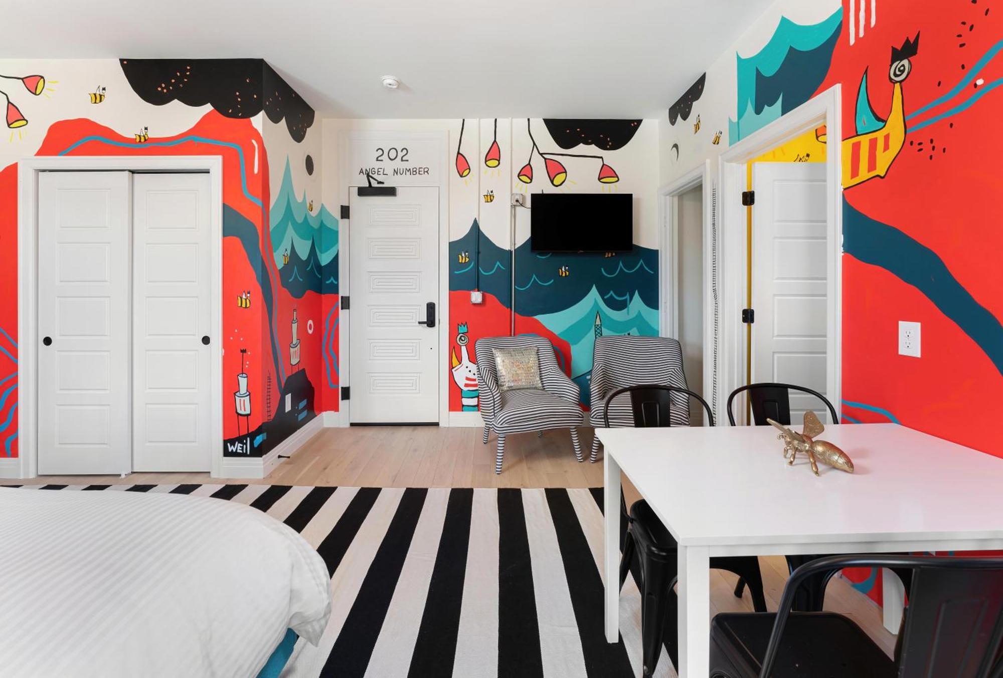 The Acoma House Aparthotel DEN
